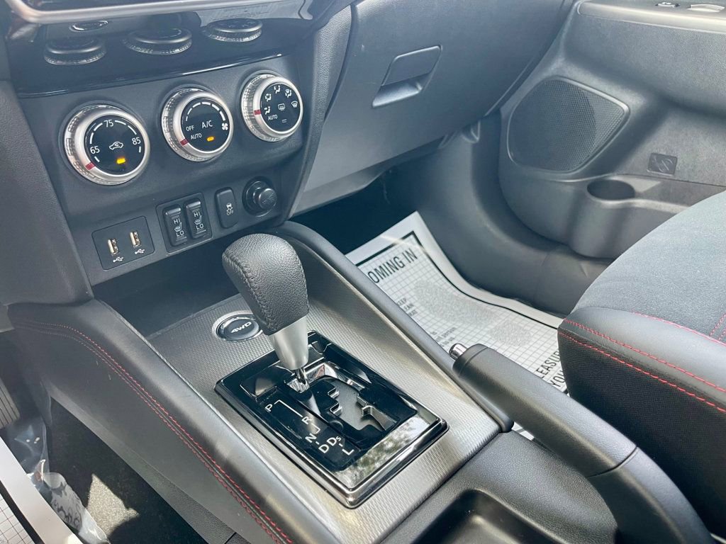 Used 2024 Mitsubishi Outlander Sport SE image 15