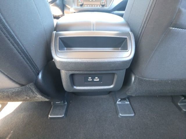 Used 2024 Nissan Pathfinder S image 24