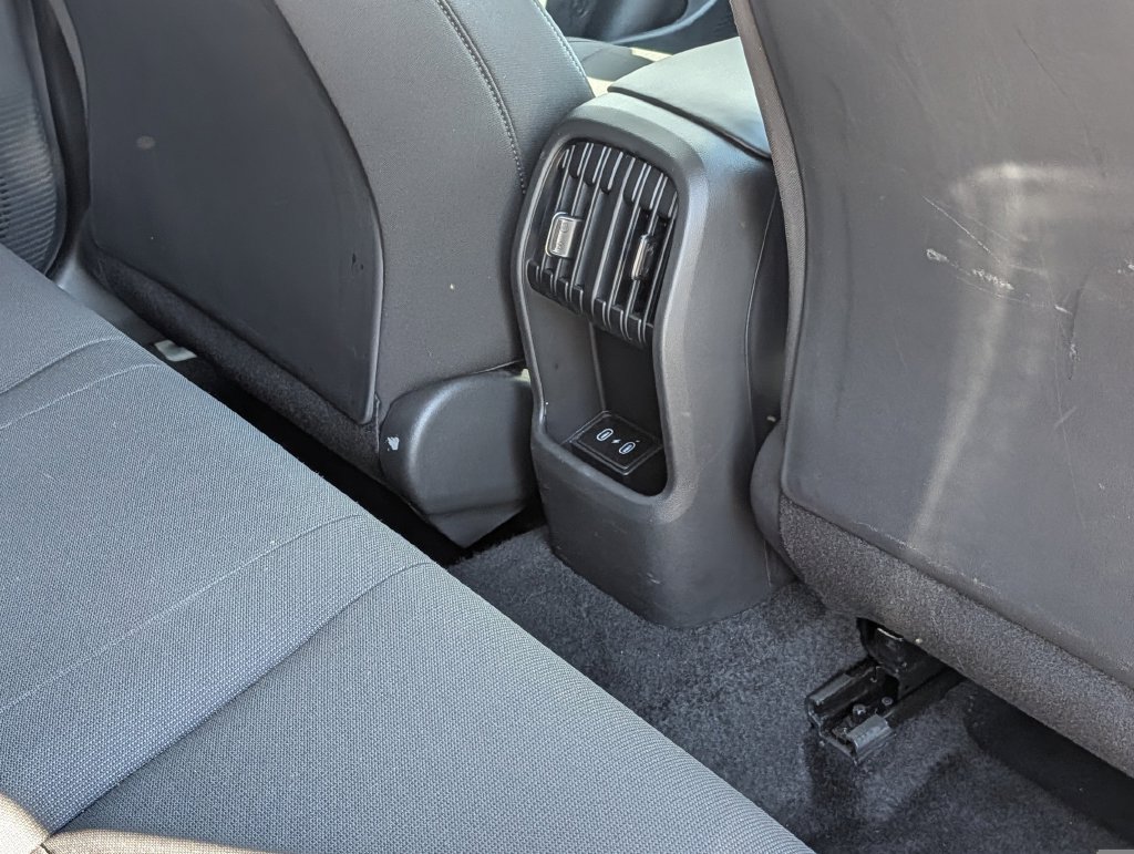 Used 2025 Hyundai Kona SEL FWD image 31