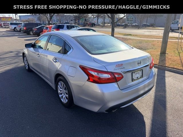 Used 2017 Nissan Altima 2.5 S w/ Power Driver Seat Package image 5