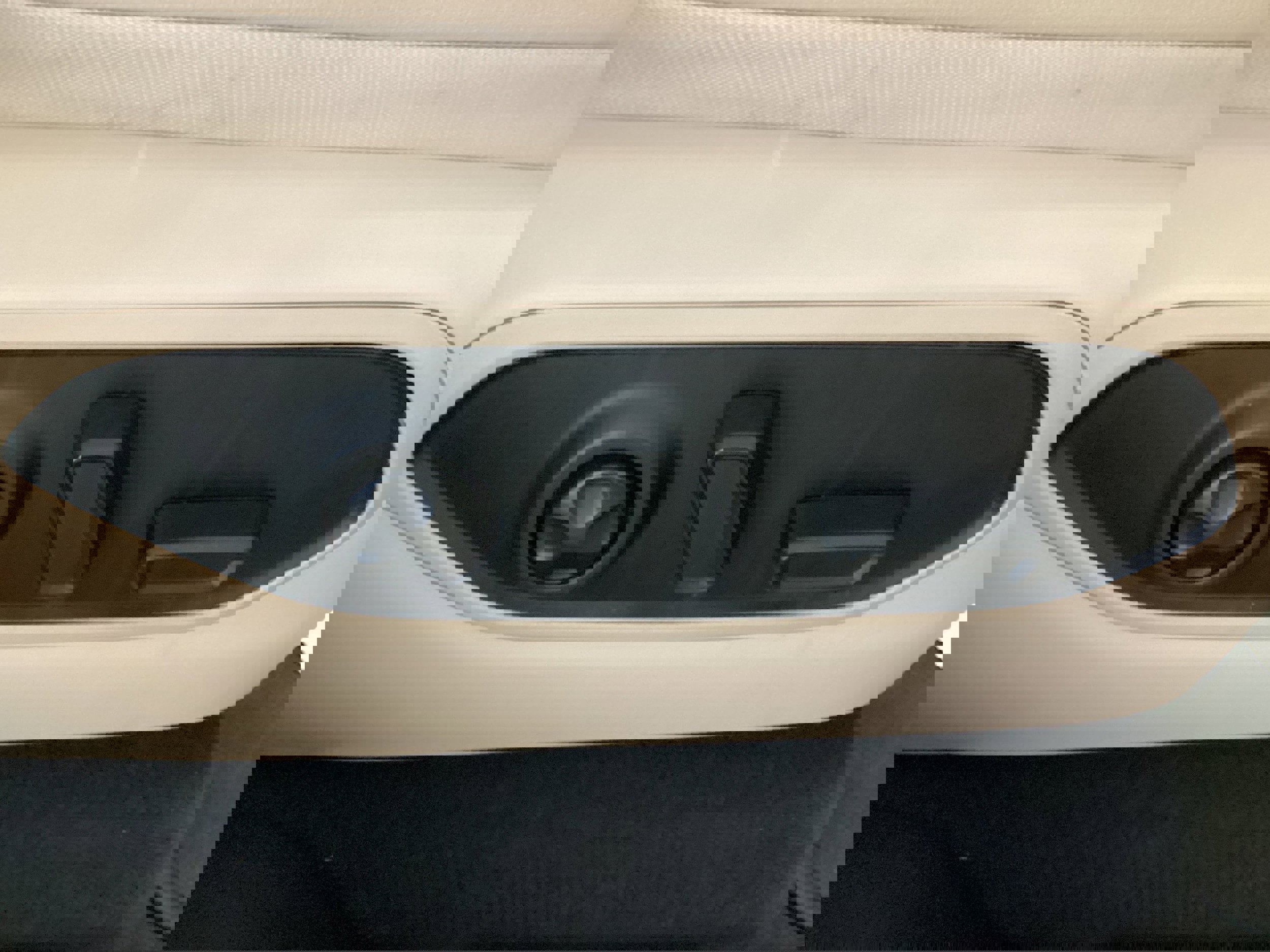 Used 2024 Jeep Grand Cherokee Limited w/ Luxury Tech Group II image 42