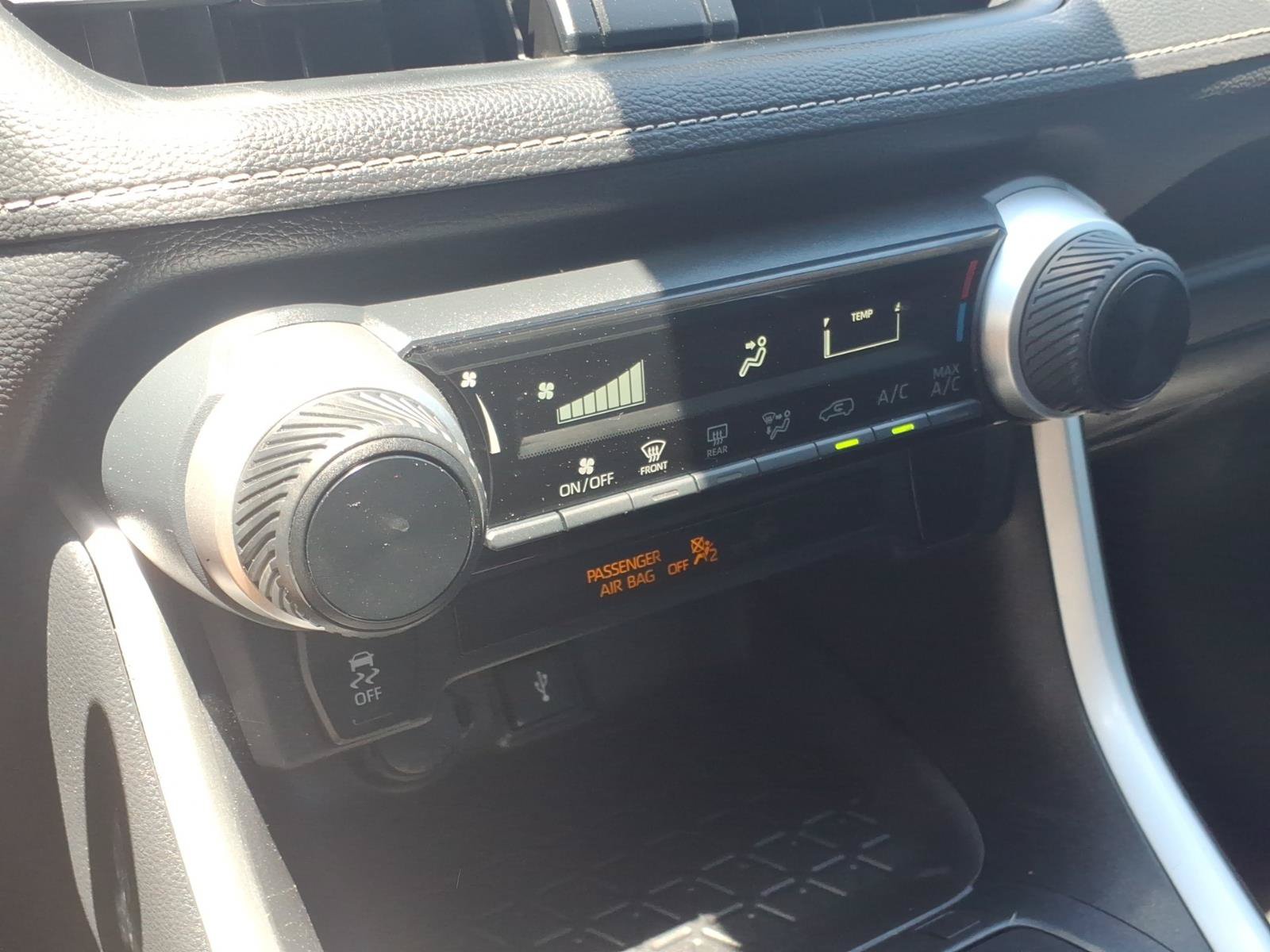 Used 2021 Toyota RAV4 LE w/ Carpet Mat Package (TMS) FWD image 18
