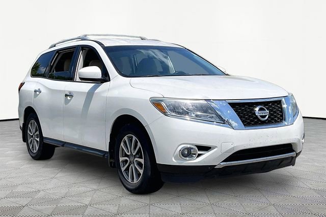Used 2016 Nissan Pathfinder SV w/ SV Cold Weather Package FWD 360° Tour