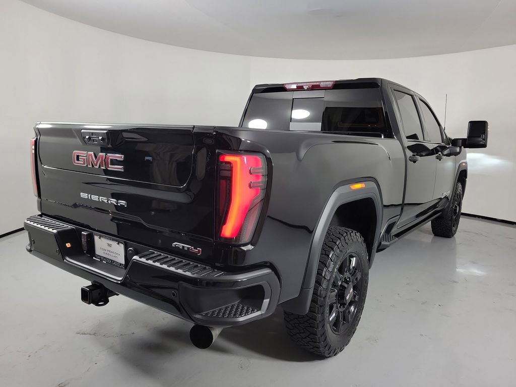 Used 2024 GMC Sierra 2500 AT4 w/ AT4 Premium Plus Package AWD/4WD image 4