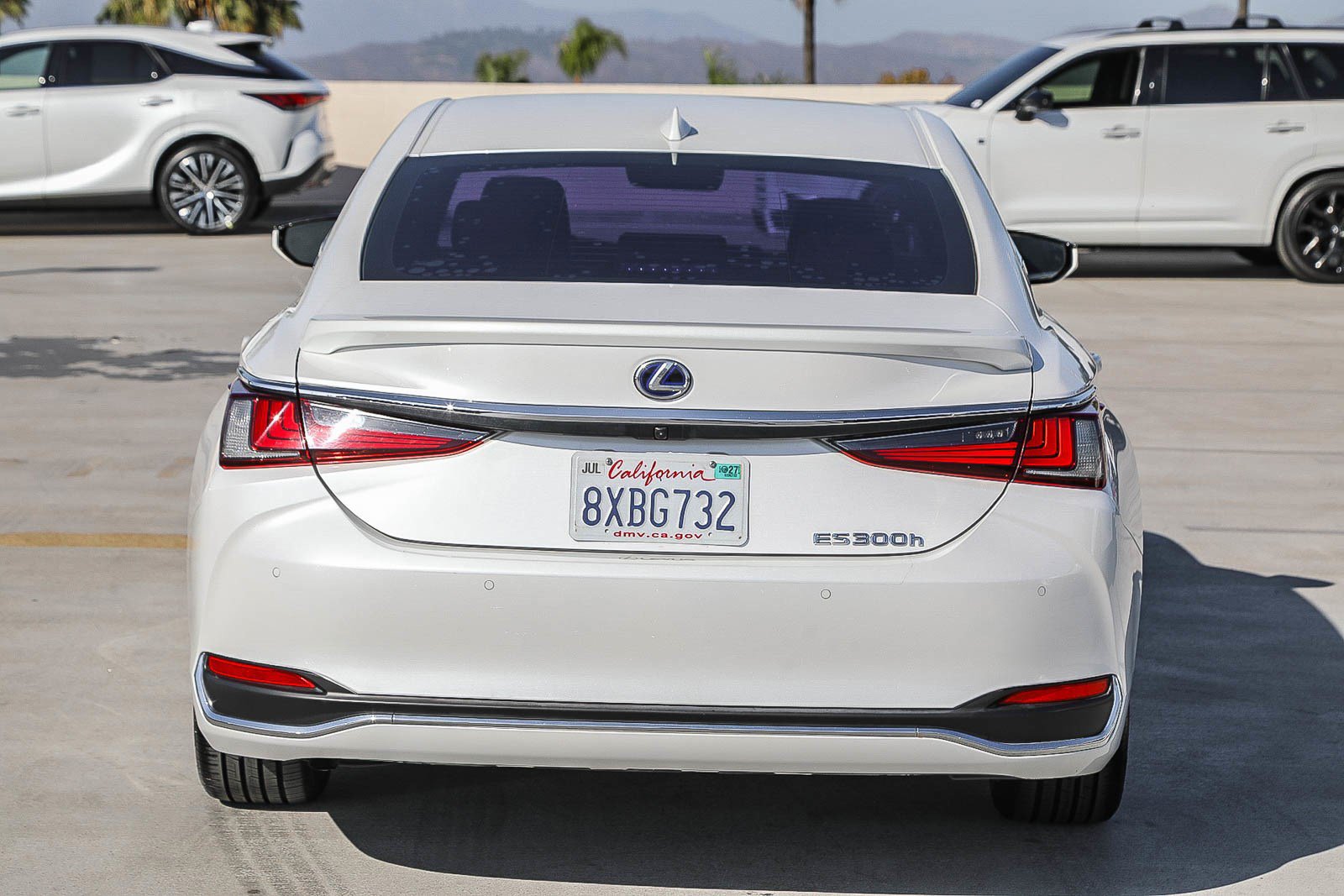 Used 2021 Lexus ES 300h w/ Premium Package FWD image 6