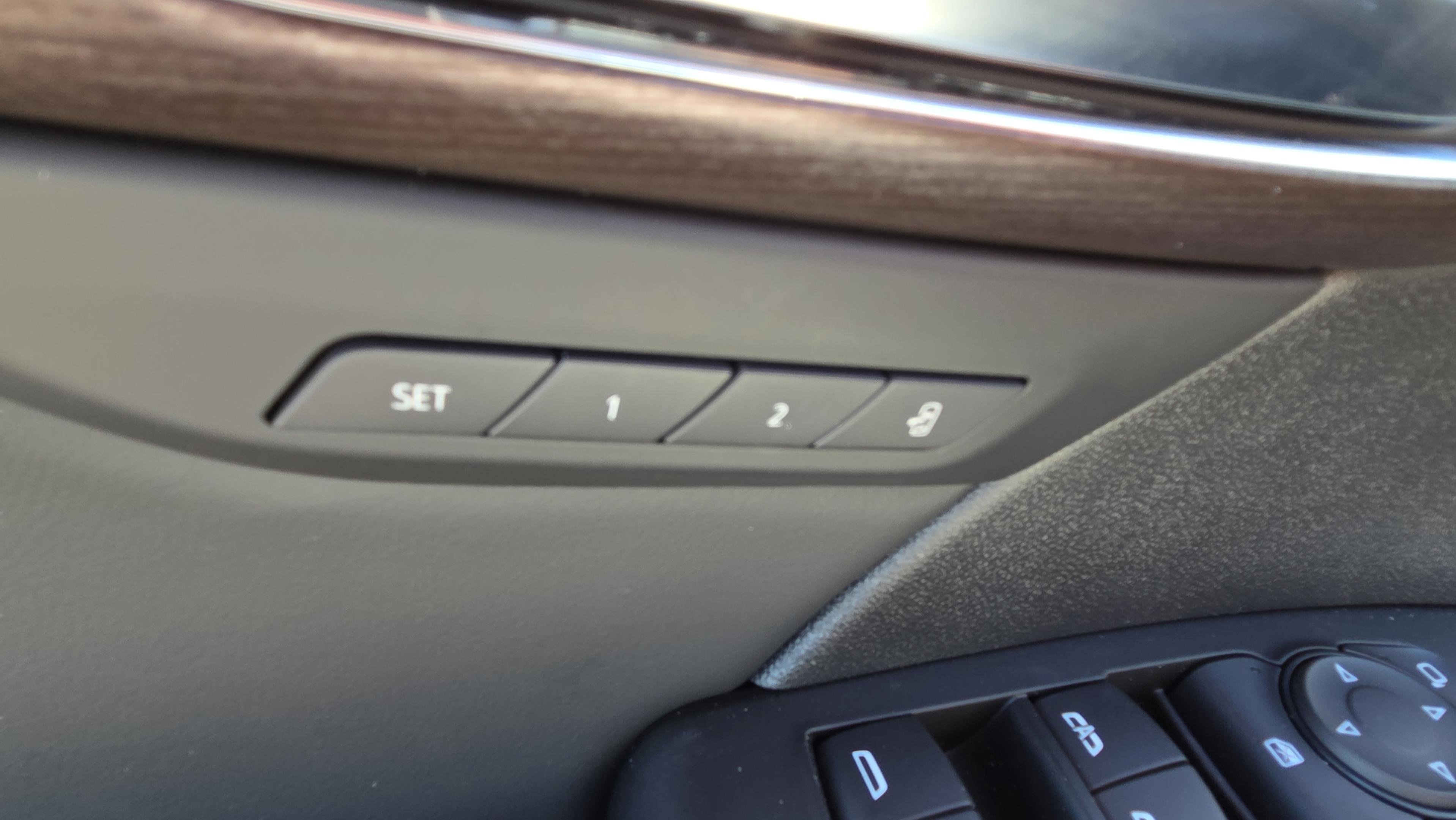 Used 2023 Buick Envision Avenir image 11