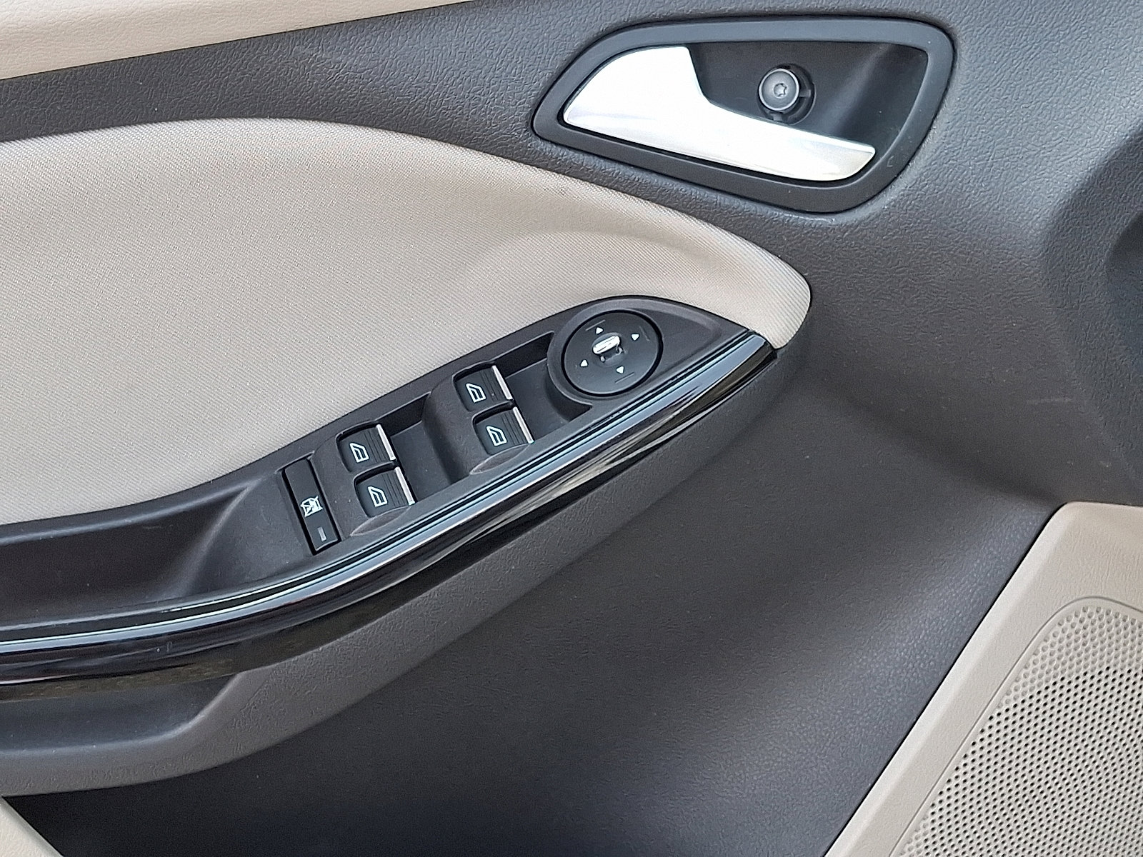 Used 2013 Ford Focus Electric Hatchback image 12