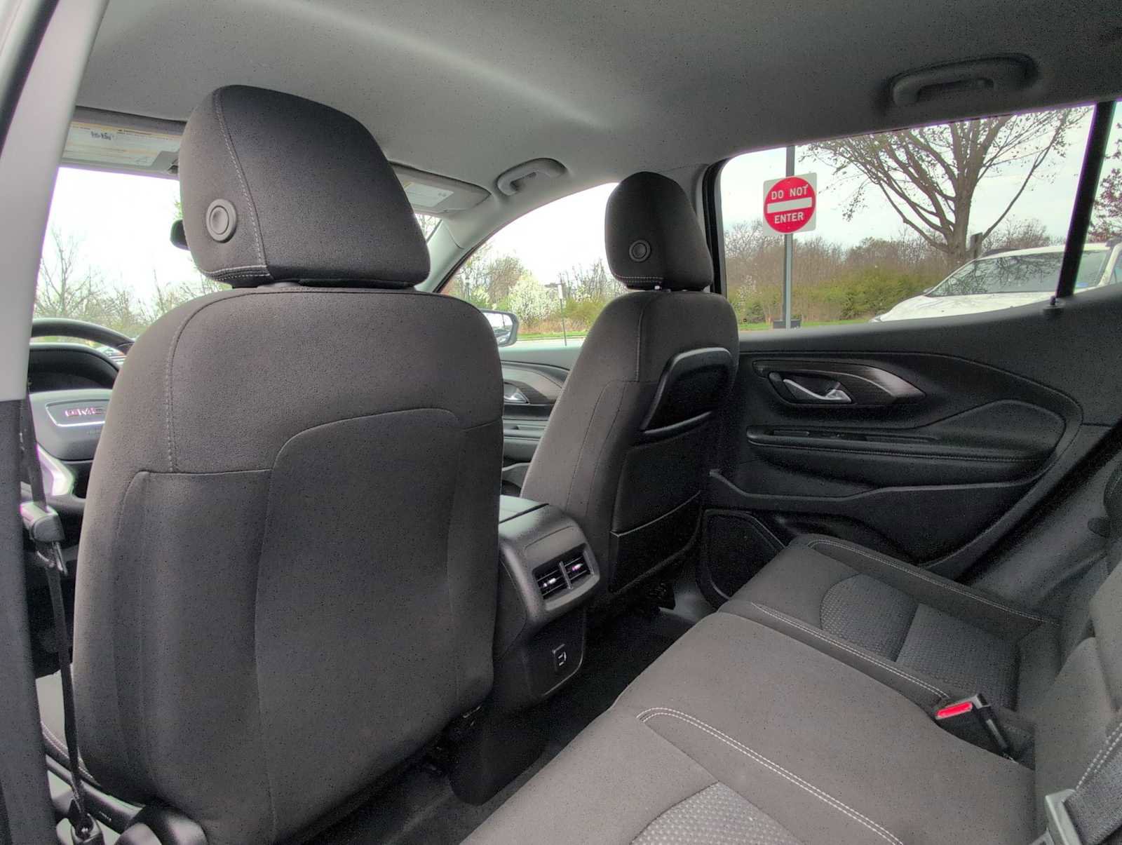 Used 2024 GMC Terrain SLE image 19