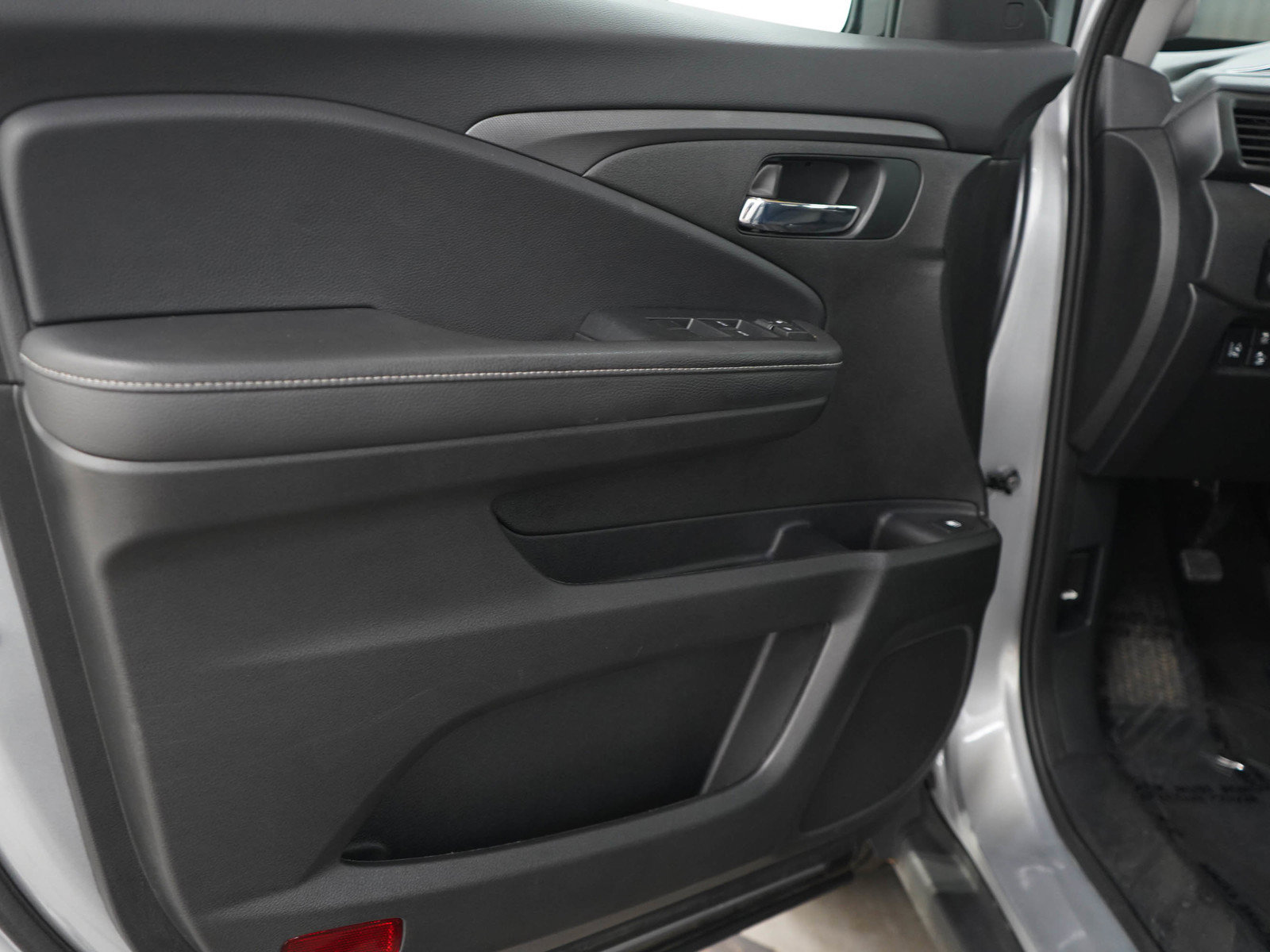 Used 2024 Honda Ridgeline Sport image 17