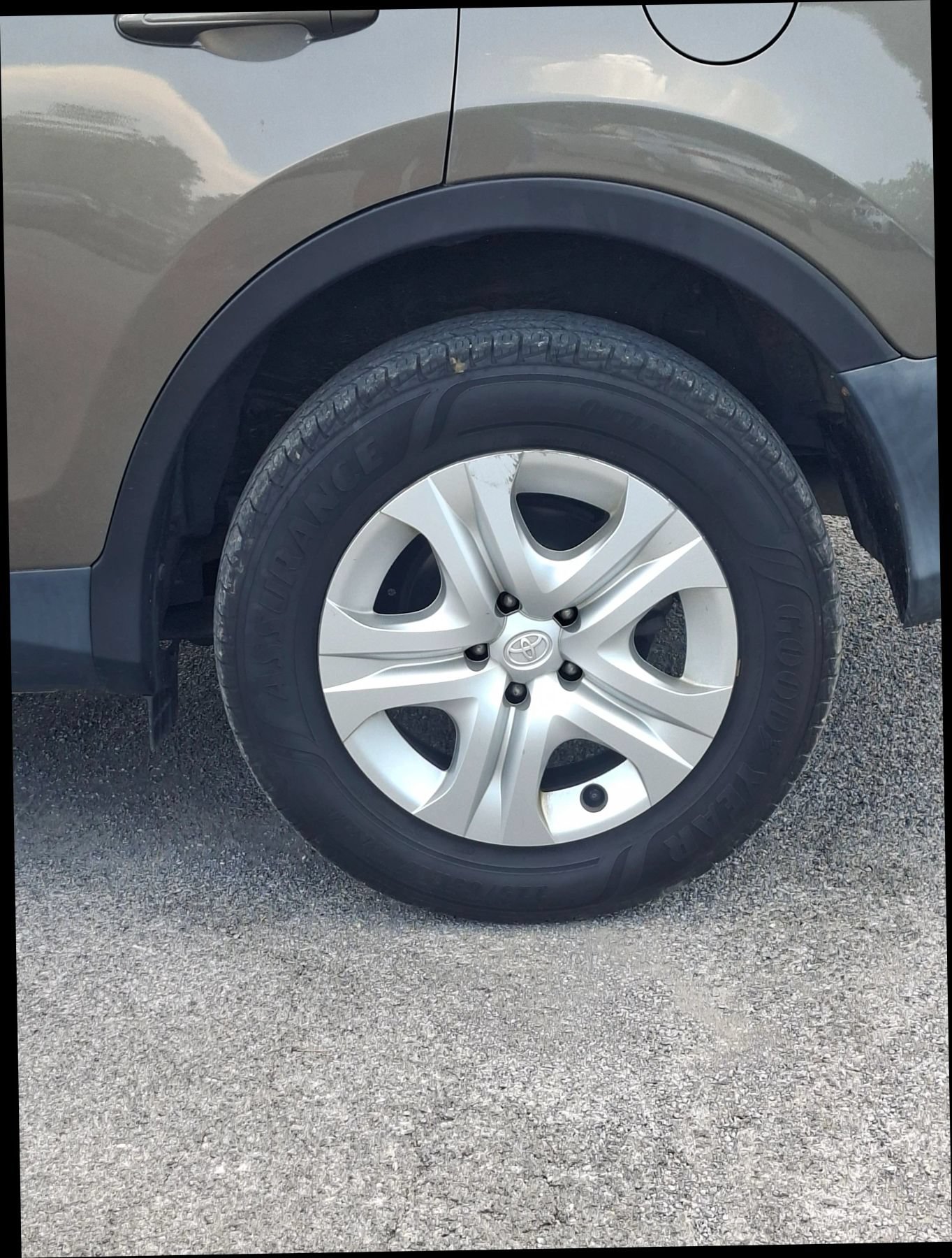 Used 2013 Toyota RAV4 LE FWD image 15
