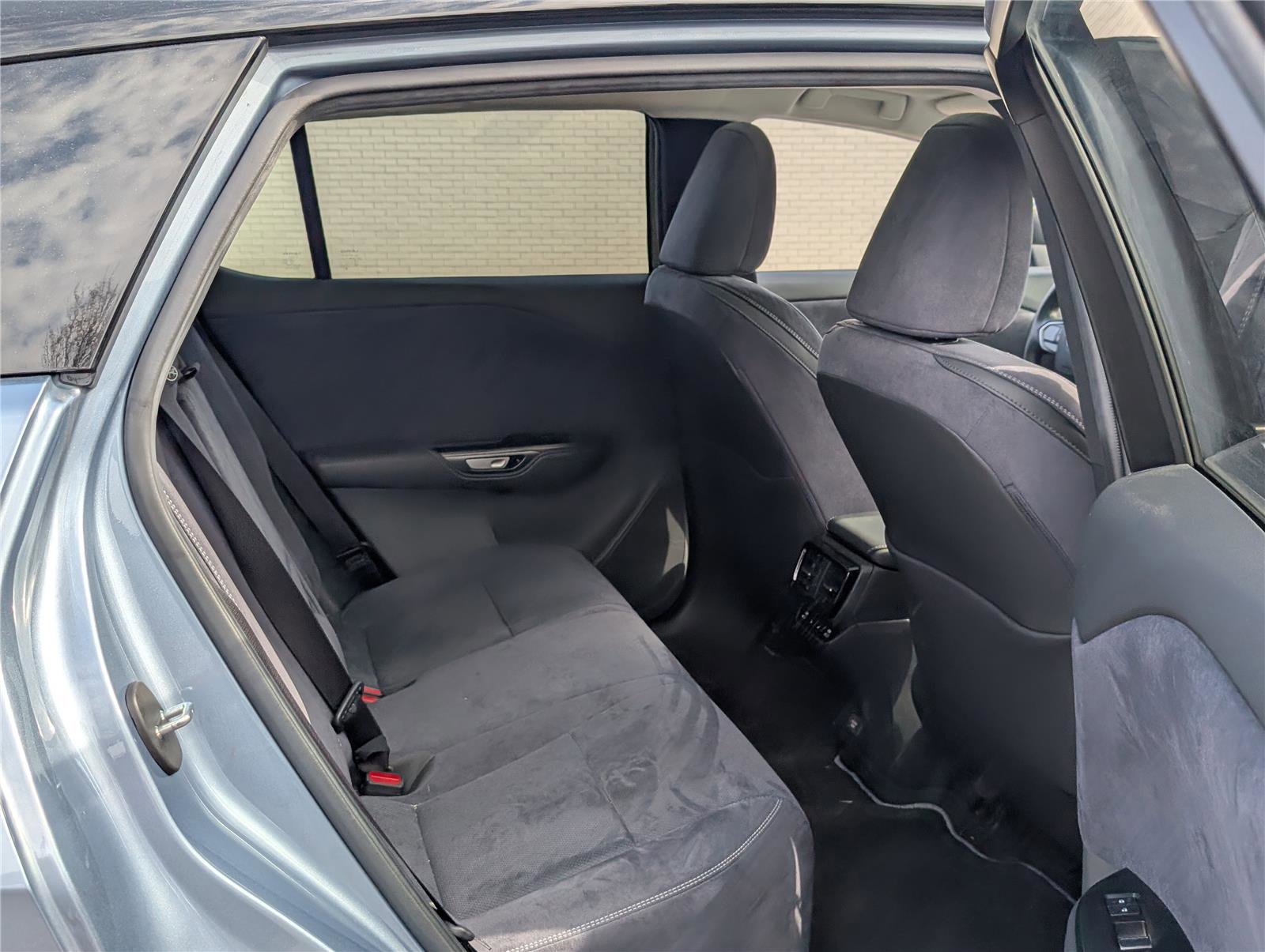 Used 2023 Lexus RZ 450e Premium w/ Accessory Package (Z1) image 11