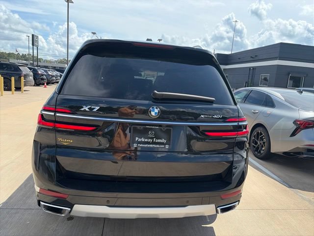 Used 2025 BMW X7 xDrive40i AWD/4WD image 4