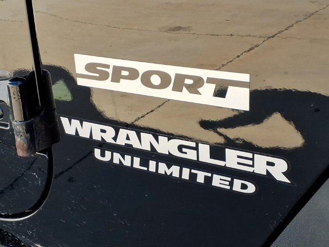 Used 2015 Jeep Wrangler Unlimited Sport w/ Quick Order Package 24S AWD/4WD image 24