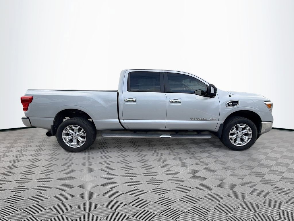 Used 2019 Nissan Titan SV w/ SV Convenience Package AWD/4WD image 8