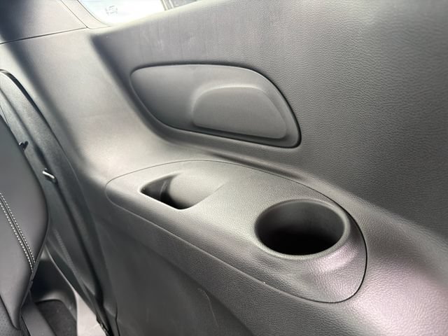 Used 2026 Chrysler Pacifica Select FWD image 55