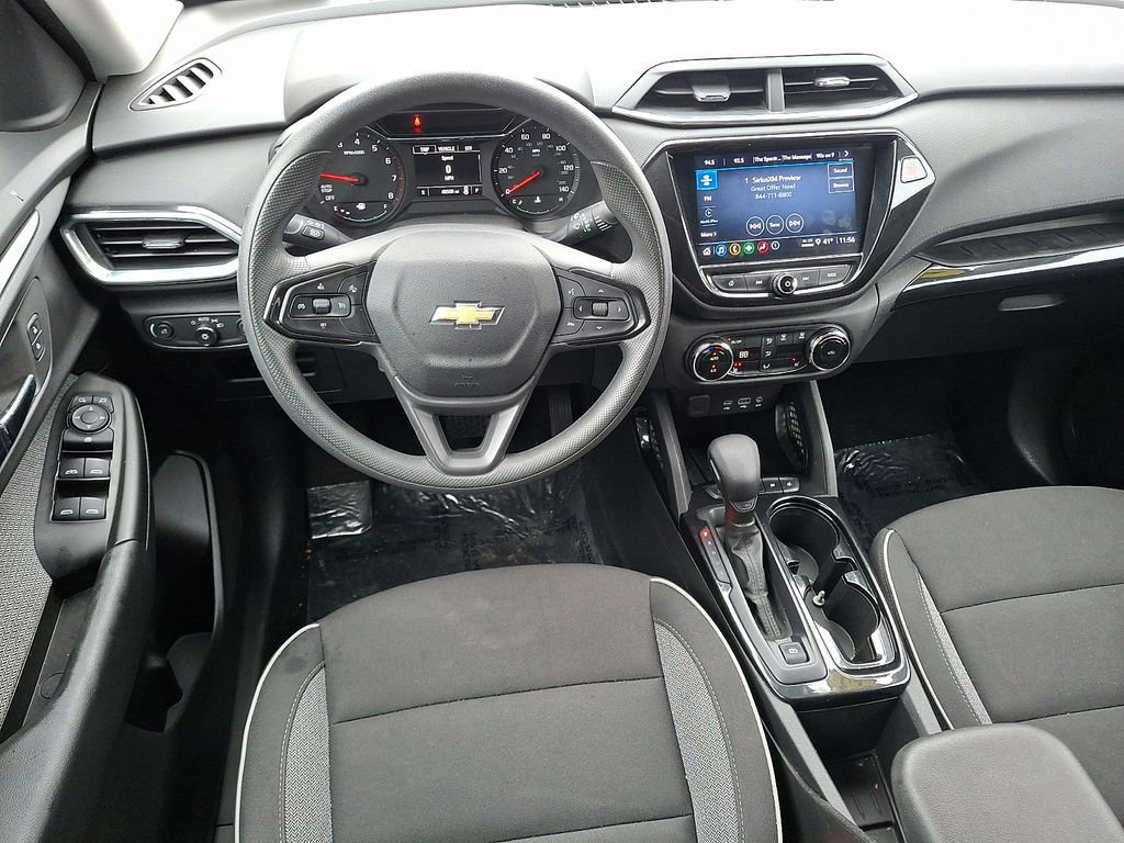 Used 2023 Chevrolet TrailBlazer LT w/ Convenience Package image 2