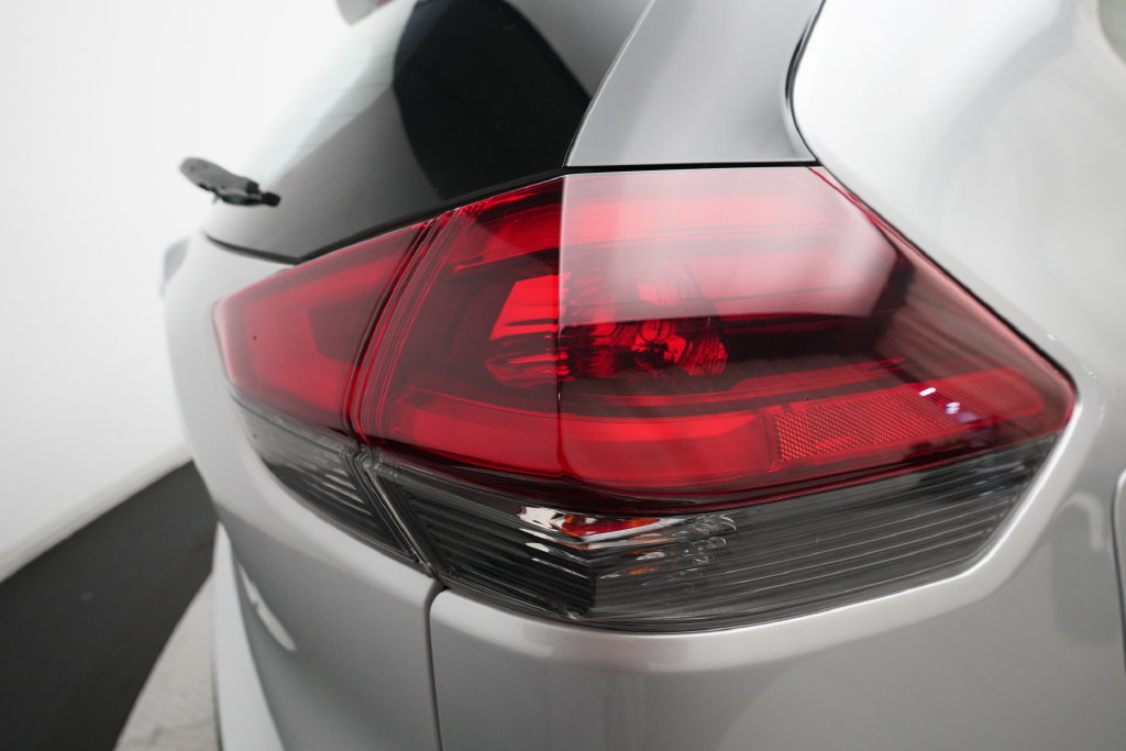 Used 2020 Nissan Rogue S AWD/4WD image 29