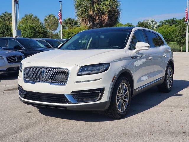 Used 2019 Lincoln Nautilus Select image 3