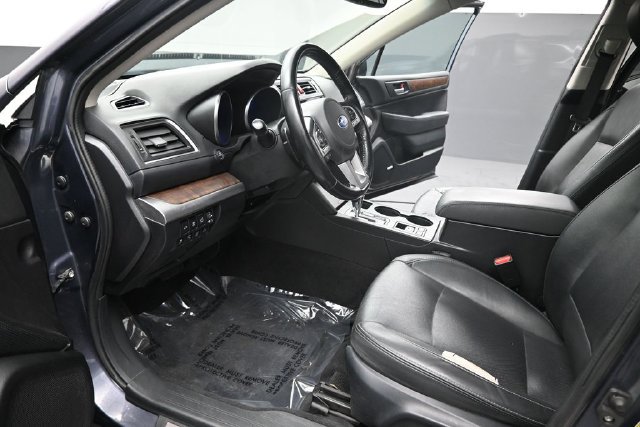 Used 2016 Subaru Outback 2.5i Limited AWD/4WD image 17
