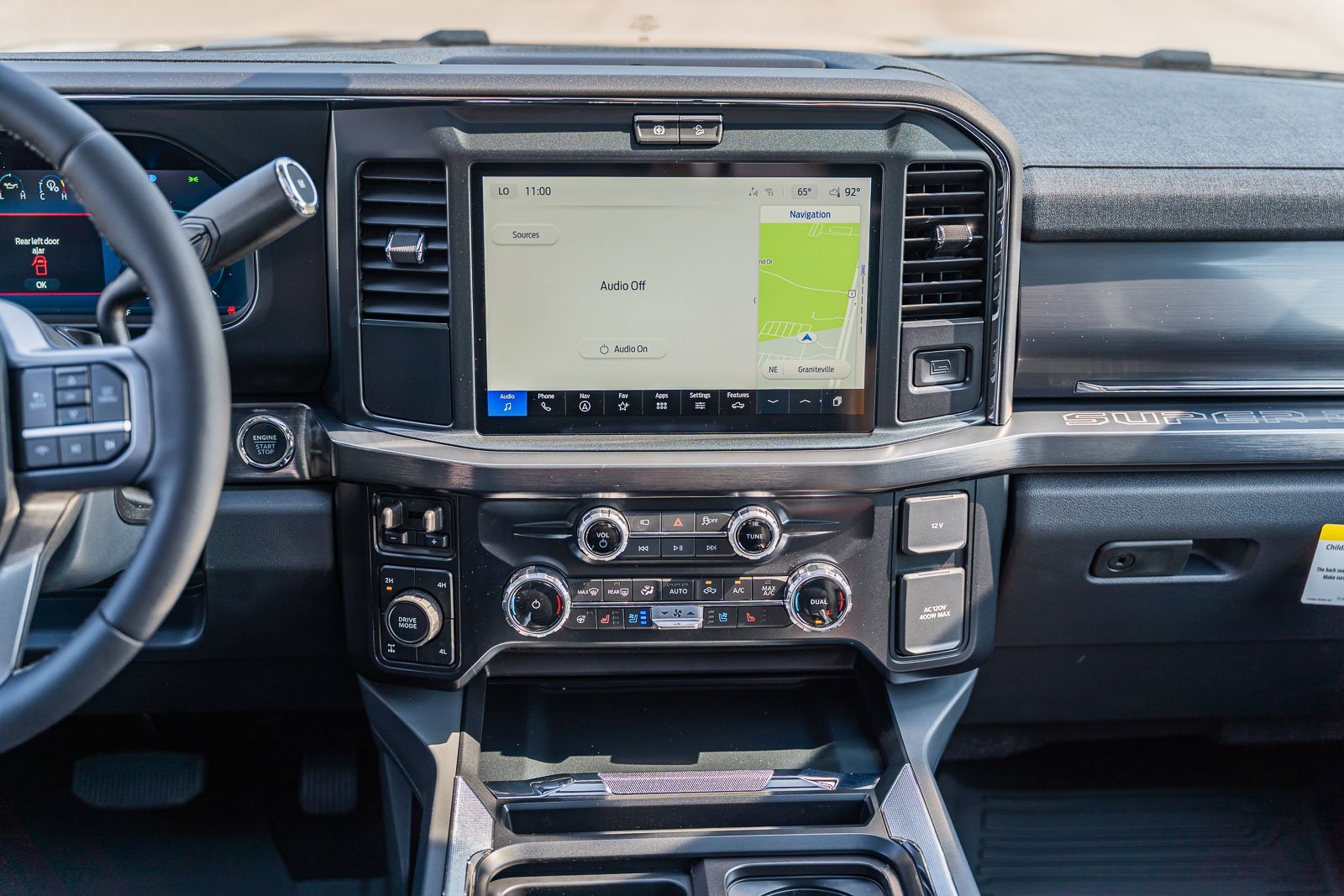 New 2025 Ford F250 Lariat w/ Black Appearance Package image 32