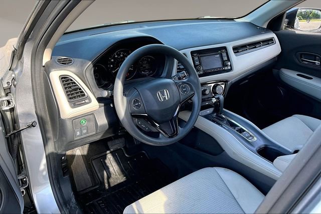 Used 2022 Honda HR-V LX image 16