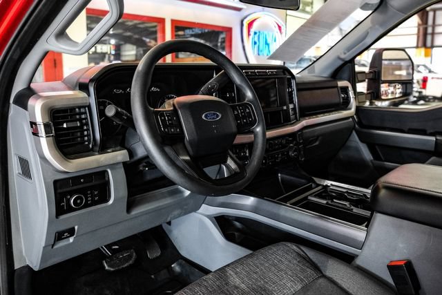 Used 2024 Ford F250 XLT AWD/4WD image 5