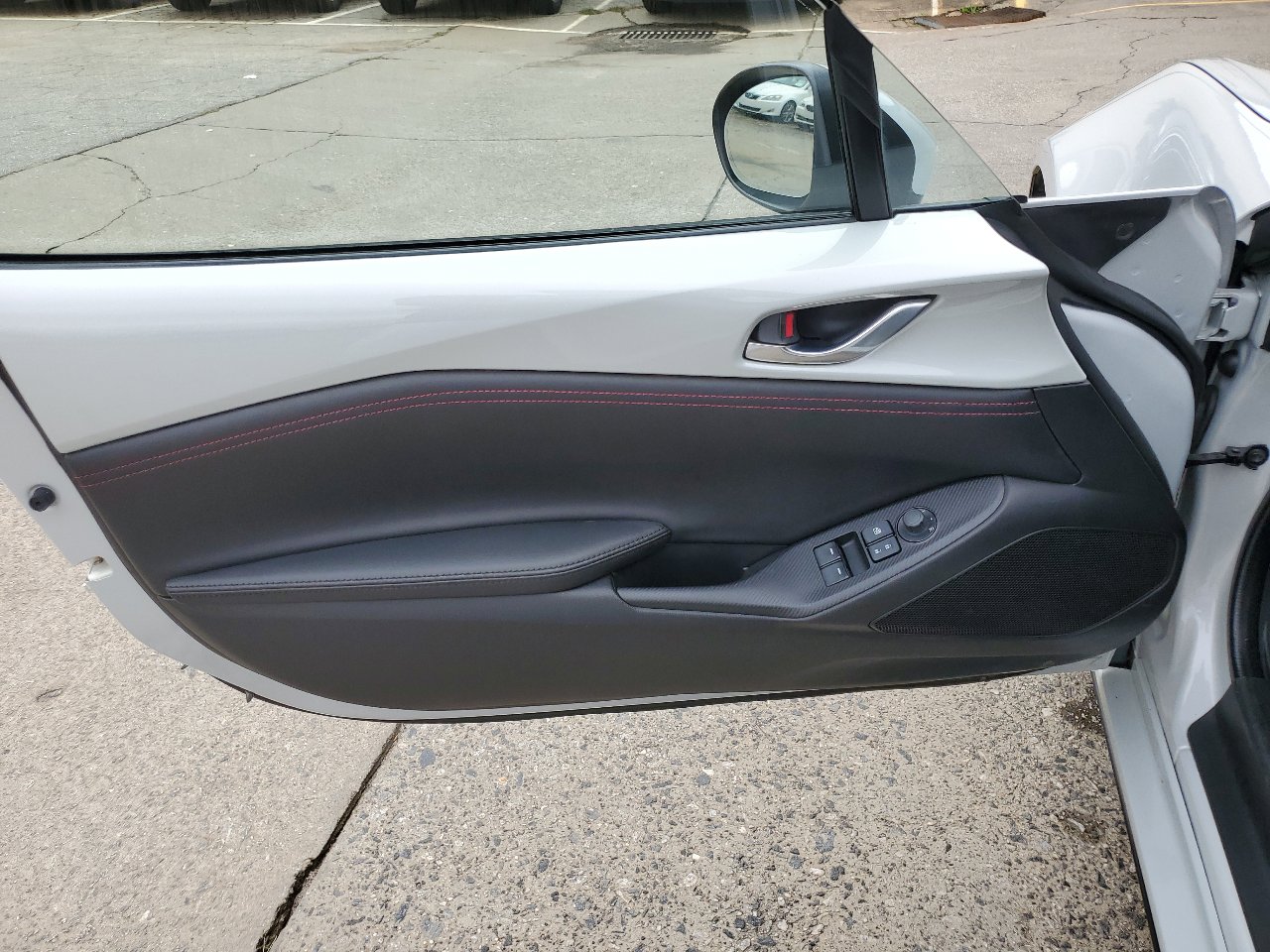 Used 2016 MAZDA MX-5 Miata Grand Touring image 14