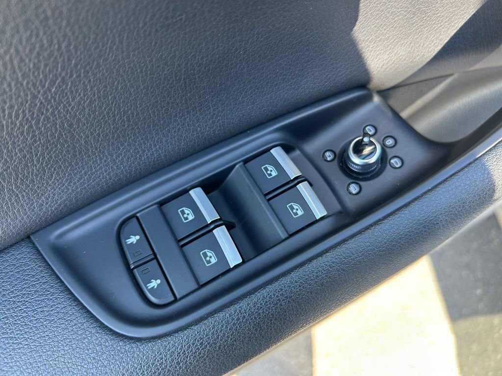 Used 2018 Audi Q7 3.0T Premium Plus w/ Premium Plus Package AWD/4WD image 21