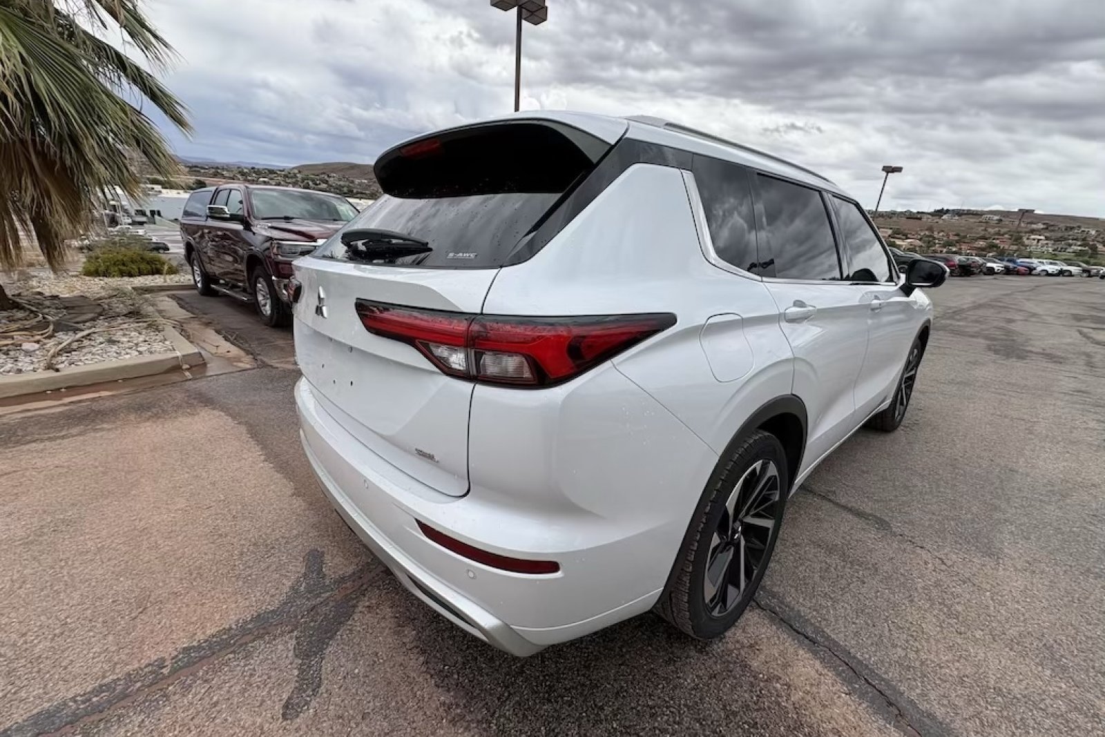 Used 2022 Mitsubishi Outlander SEL AWD/4WD image 5