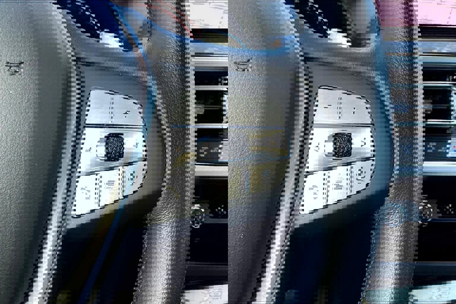 Used 2023 BMW X3 xDrive30i w/ Premium Package w/ZPA image 22