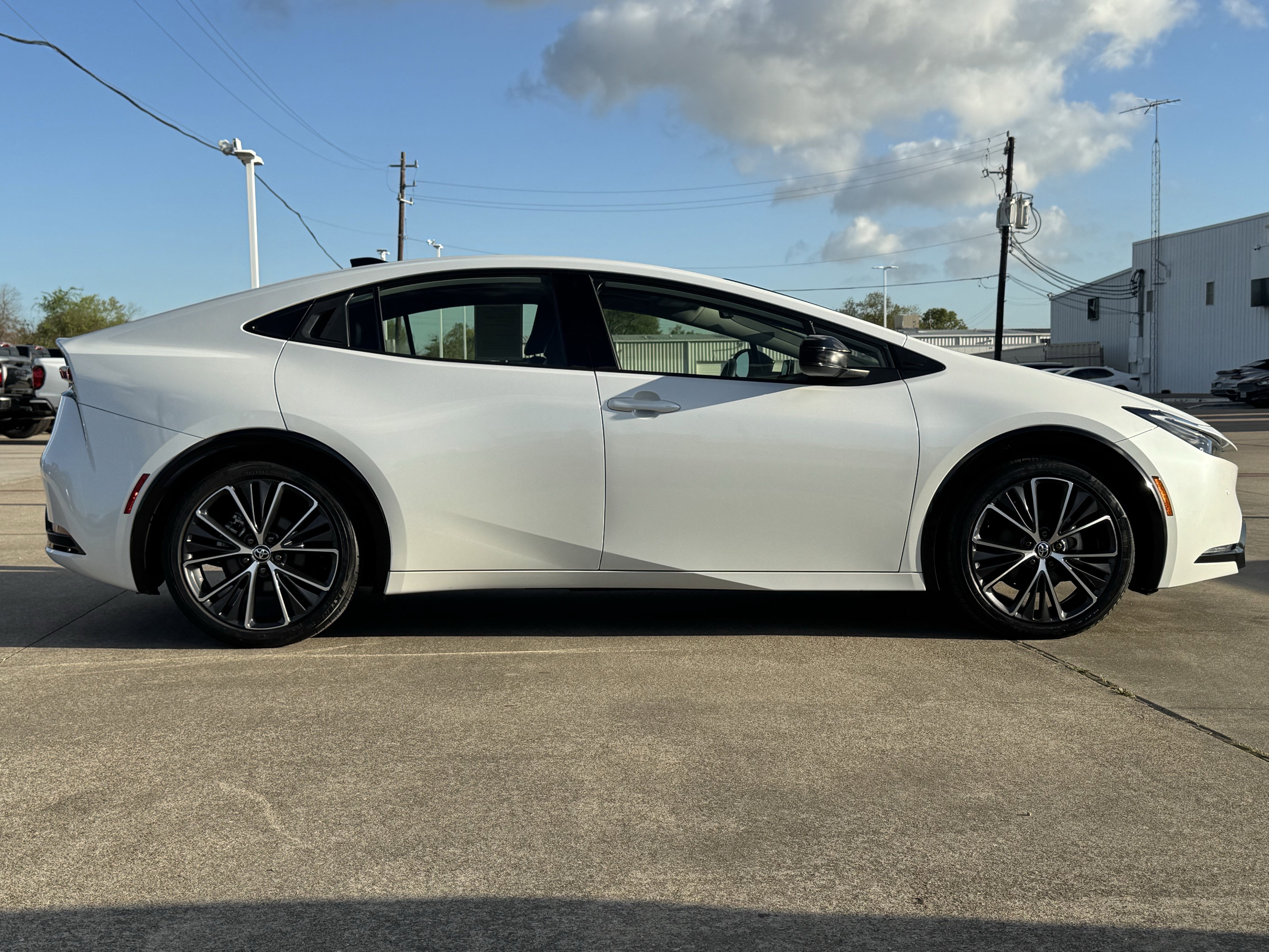 Used 2024 Toyota Prius XLE image 7