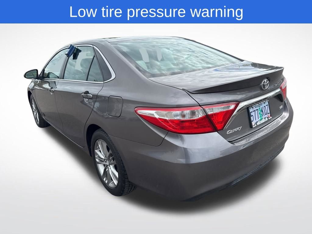 Used 2017 Toyota Camry SE image 5