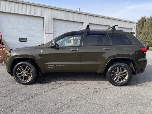 Used 2016 Jeep Grand Cherokee Limited 75th Anniversary image 2