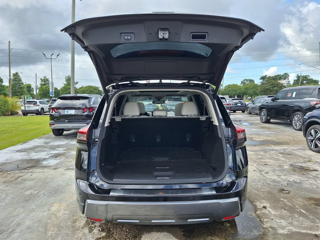 Used 2024 Nissan Rogue SL w/ SL Premium Package FWD image 29