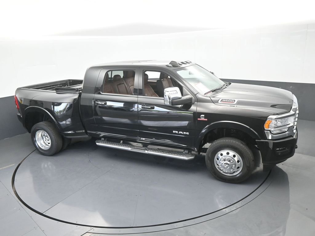 Used 2023 RAM 3500 Limited image 17
