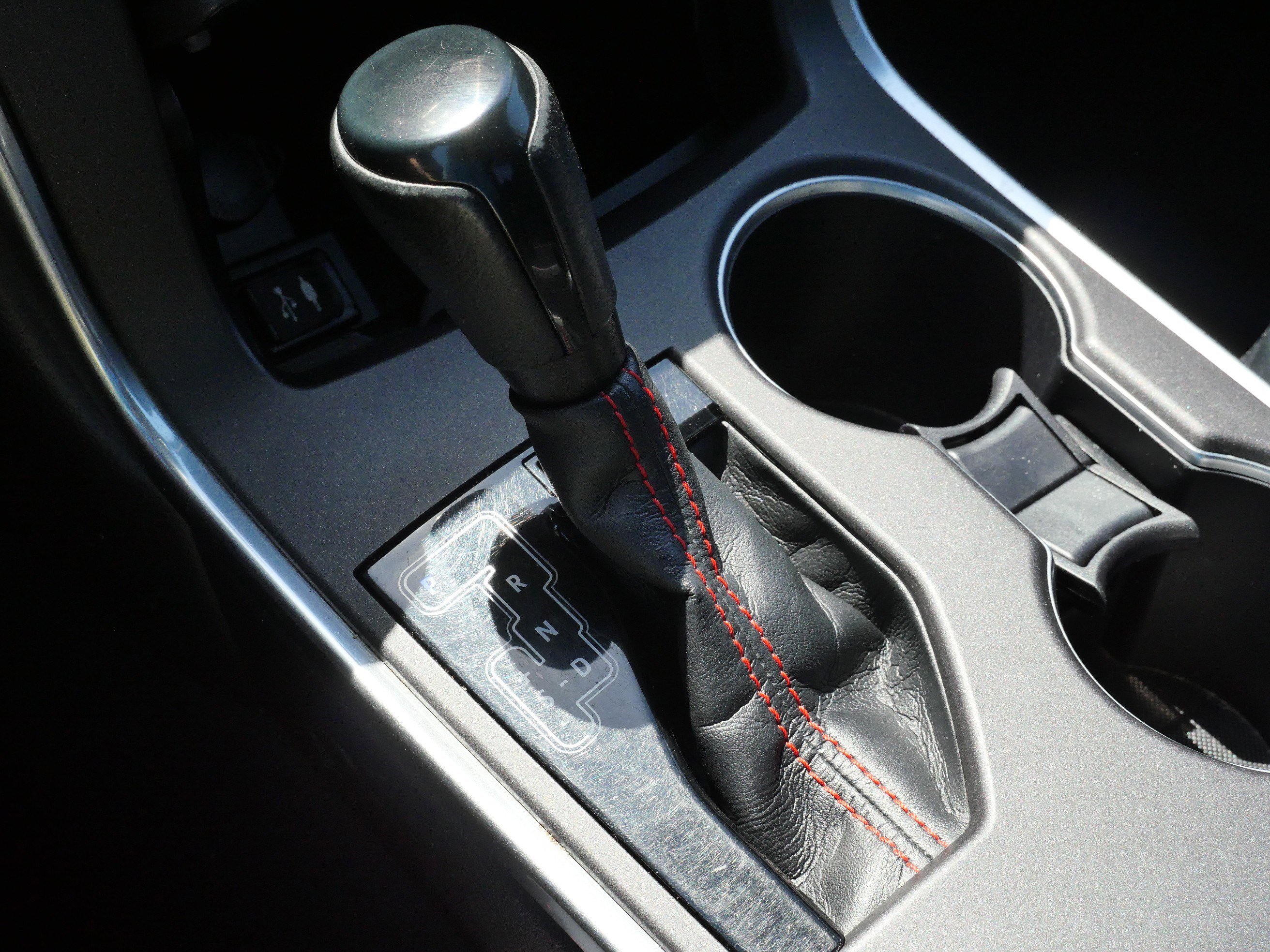 Used 2016 Toyota Camry SE FWD image 25