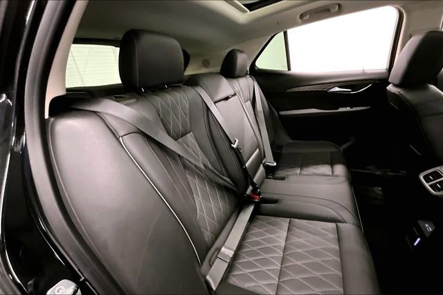 Used 2023 Buick Envision Avenir image 26