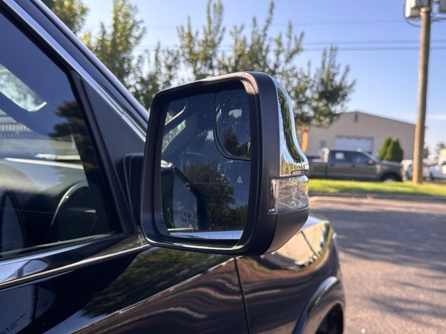 Used 2023 RAM 1500 Limited AWD/4WD image 11