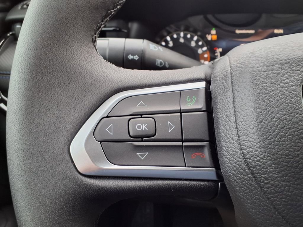 New 2026 Jeep Compass Latitude AWD/4WD image 33