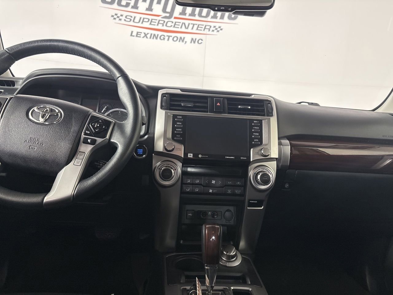 Used 2021 Toyota 4Runner Limited AWD/4WD image 26