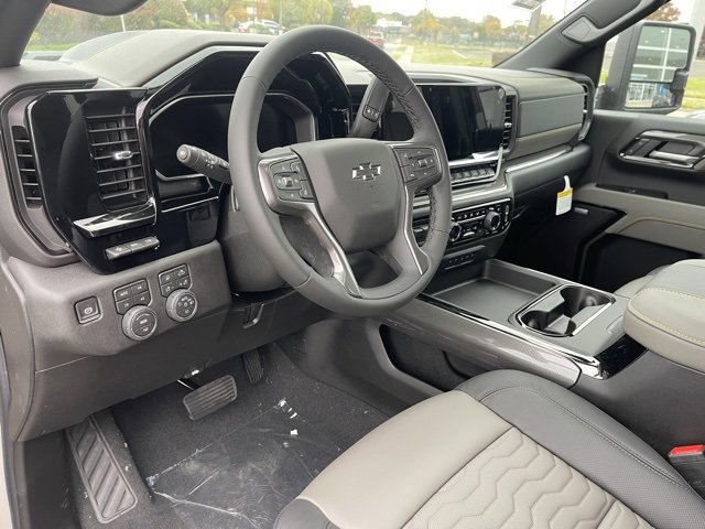 New 2026 Chevrolet Silverado 2500 ZR2 image 18