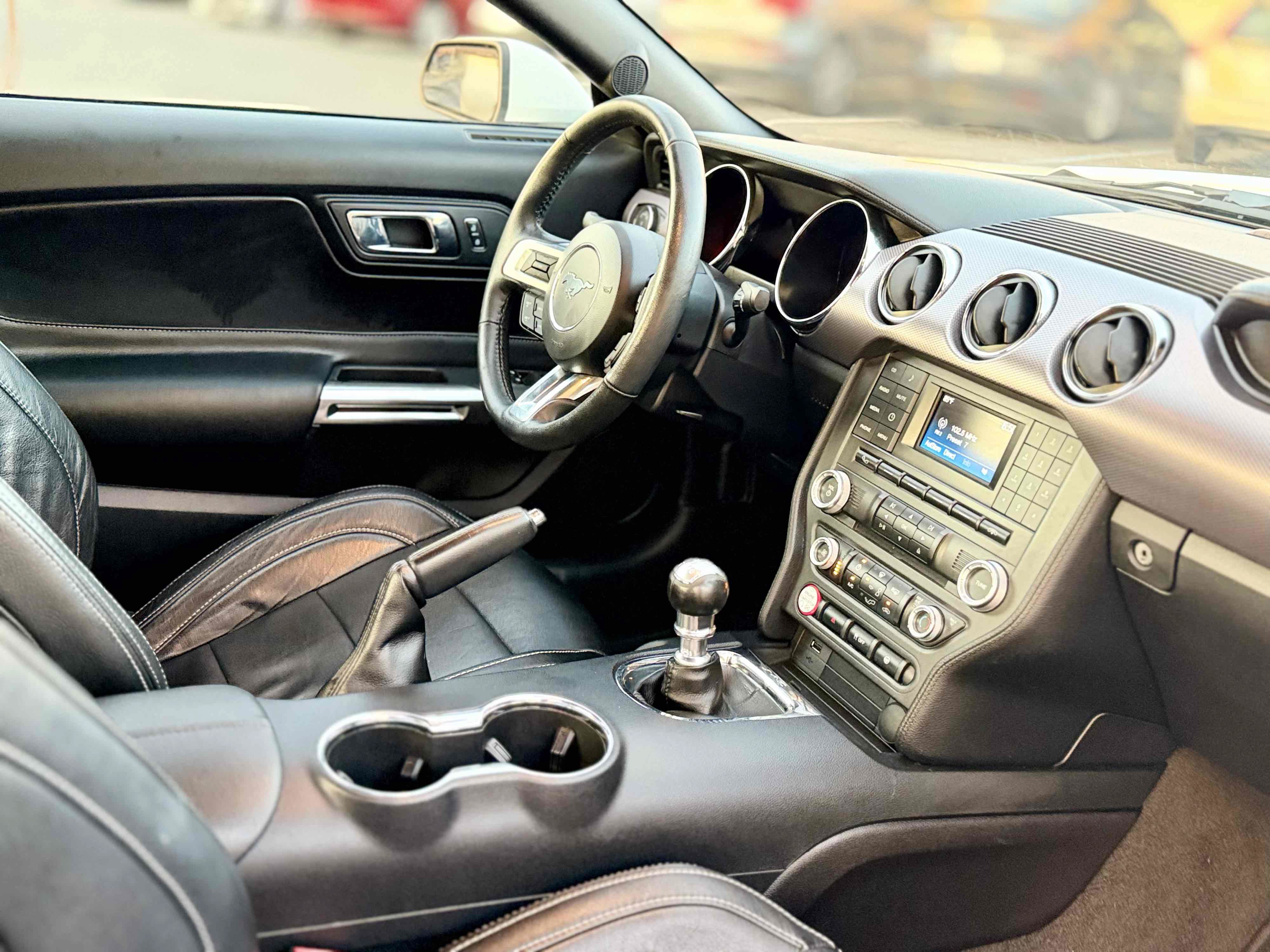 Used 2017 Ford Mustang Coupe RWD image 14