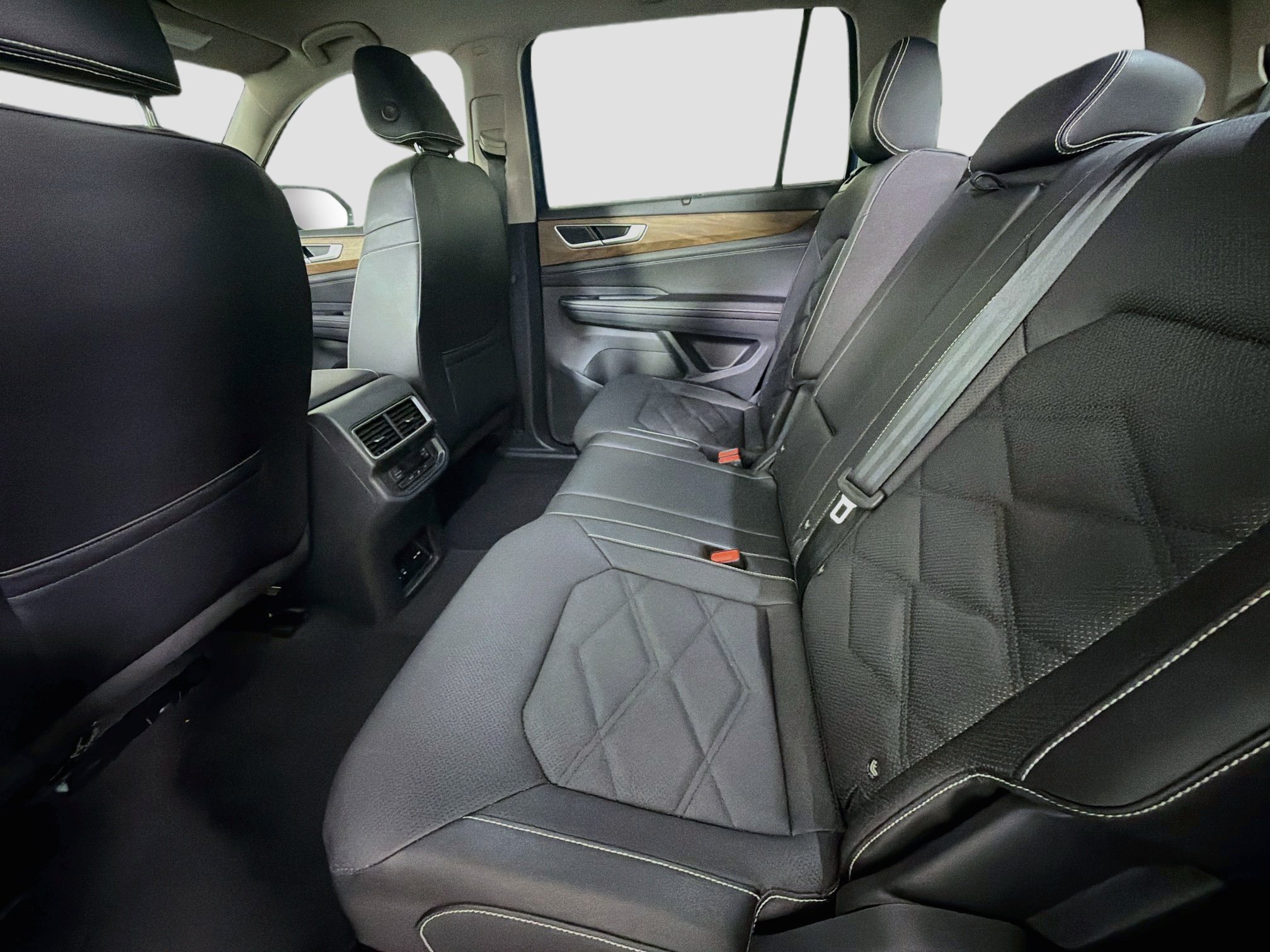 Used 2026 Volkswagen Atlas SE FWD image 26