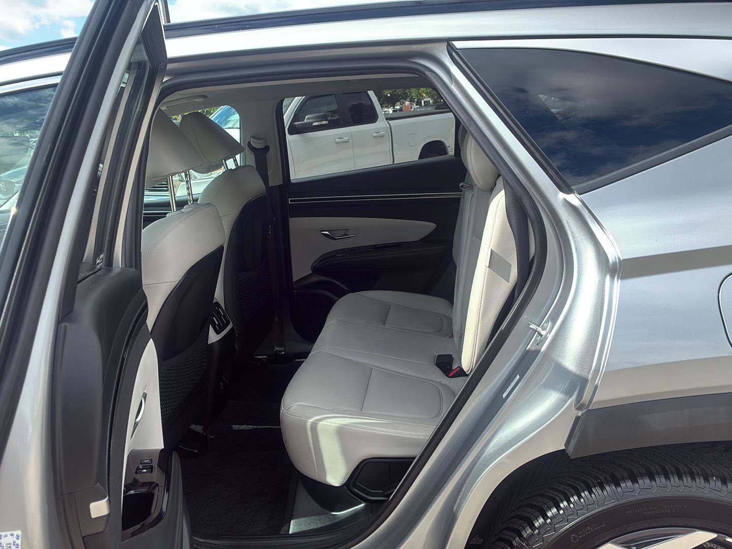 Certified 2024 Hyundai Tucson Limited AWD/4WD image 28