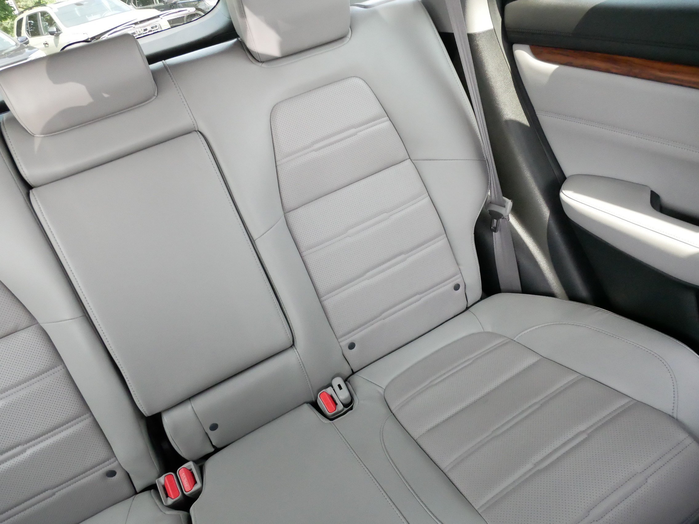 Used 2020 Honda CR-V Touring image 14