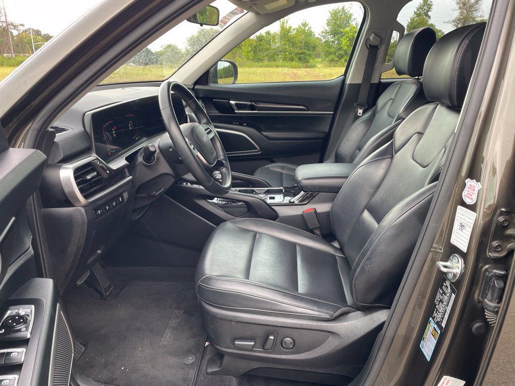 Used 2025 Kia Telluride S AWD/4WD image 14