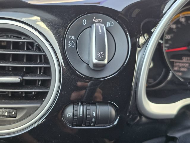 Used 2017 Volkswagen Beetle 1.8T Dune FWD image 33