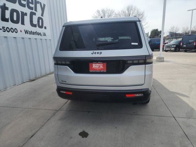 New 2026 Jeep Grand Wagoneer Limited AWD/4WD image 23