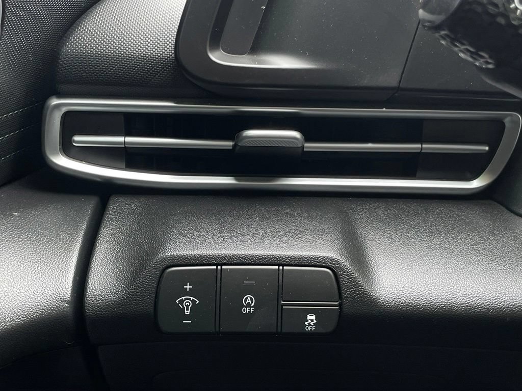 Used 2025 Hyundai Elantra SE FWD image 13