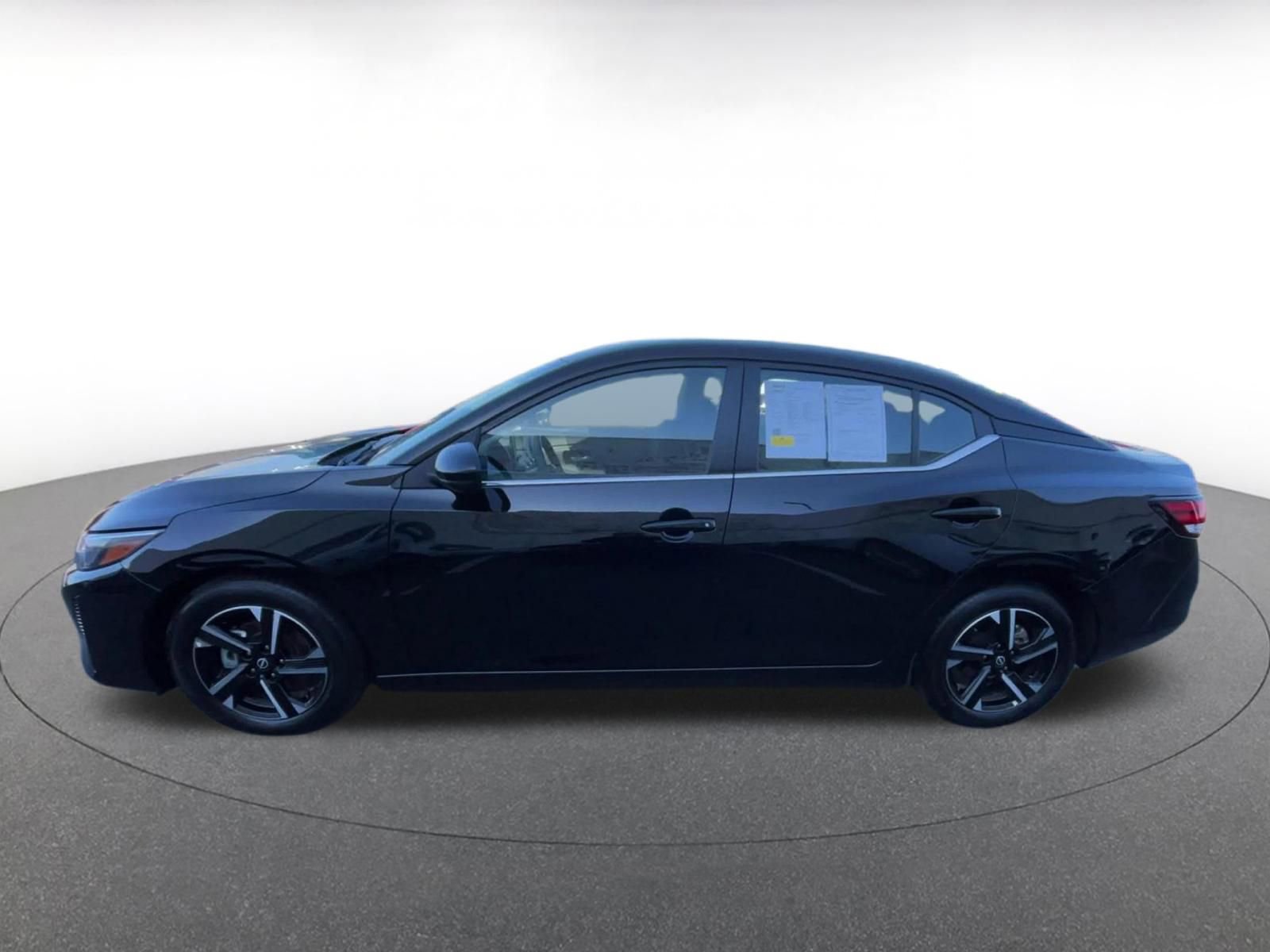 Used 2025 Nissan Sentra SV FWD image 8